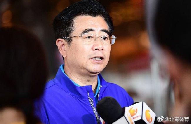 观众很难在短时间内厘清人物关系和叙事线索,这也成为讨论的焦点。