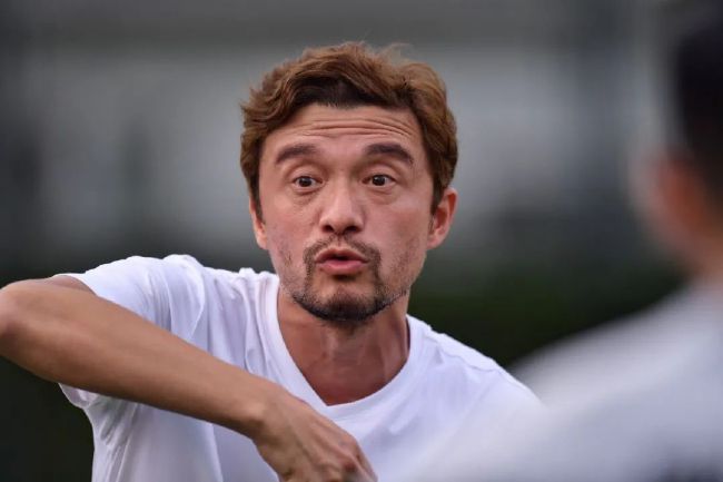 卡普尔在2018年查出癌症，最初在美国纽约接受治疗，于 天使超模助阵维密发布会 露豪乳送飞吻展示性感 2014-04-16 当地时间4月15日，英国伦敦，“维多利亚的秘密”新闻发布会在品牌内衣店举行，维密天使坎蒂丝·斯瓦内普尔、阿德里亚娜·利马性感出席，谋杀无数菲林。