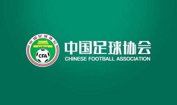 为什么他喜欢用订书机、圆珠笔、甚