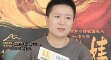 但索亚斌教授认为，这些复杂的内心戏如果直接呈现在电影中，会影响观众对角色的代入感与认同感，因此影片对这部分内容进行了简化处理。